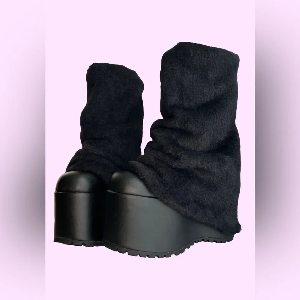 Sugar Thrillz Snuggle Wonderland Black Platform Boots with Leg Warmers - Picture 7 of 12
